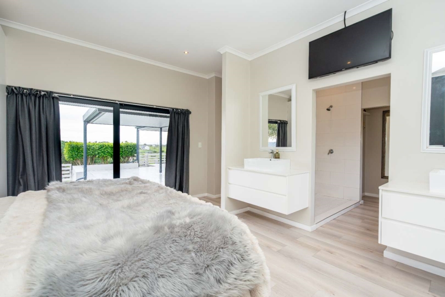 9 Bedroom Property for Sale in Oliphantskop Western Cape